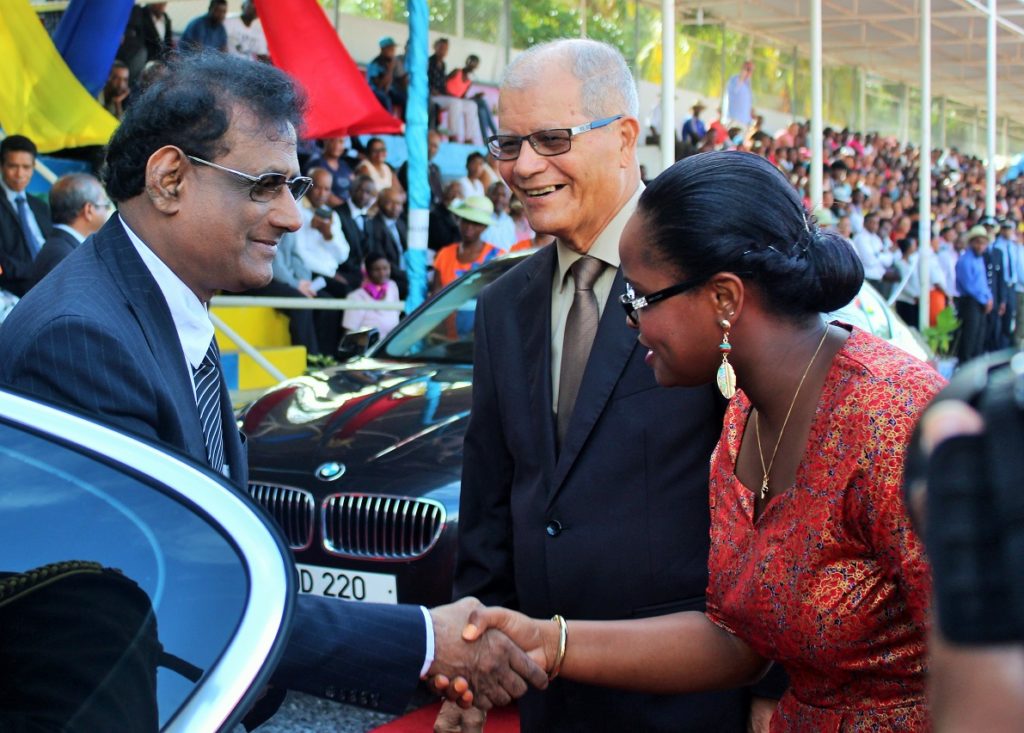 Le vice président de Maurice, Paramasivum Vyapoory et le Chef Commissaire Louis Serge Clair à Rodrigues