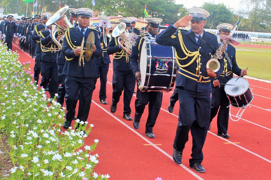 Parade de la police, fête nationale à Rodrigues