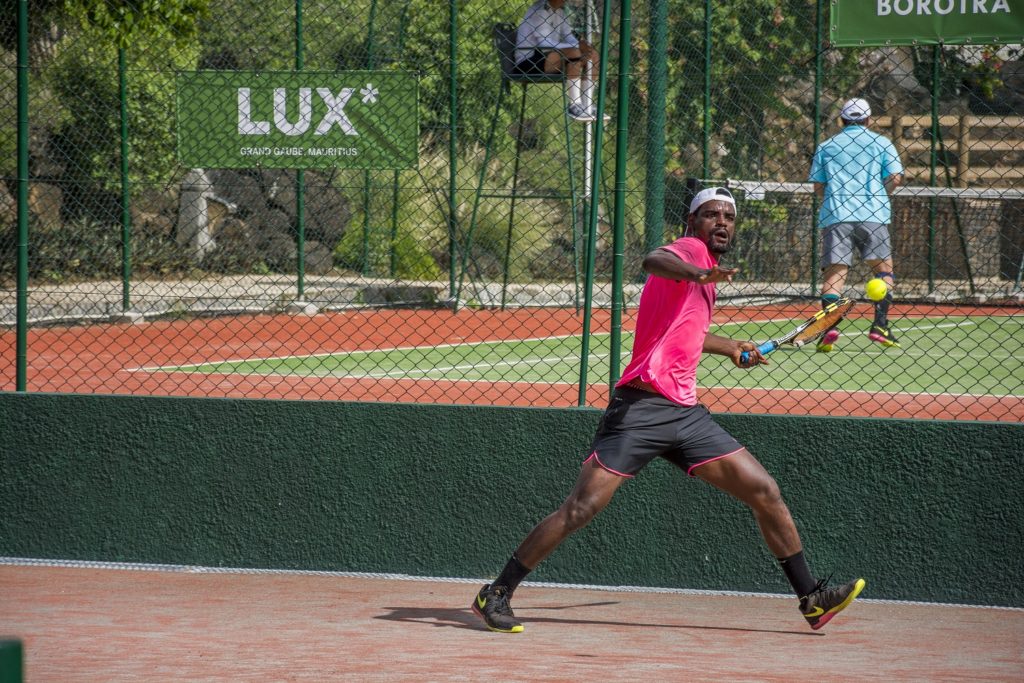 LUX* Grand Gaube Tennis Open : Rasolondrozana et Tixier ne déçoivent pas