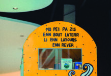 Pause lecture au Caudan !