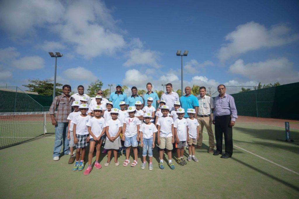 LUX* BELLE MARE - Les enfants initiés au Teddy Tennis